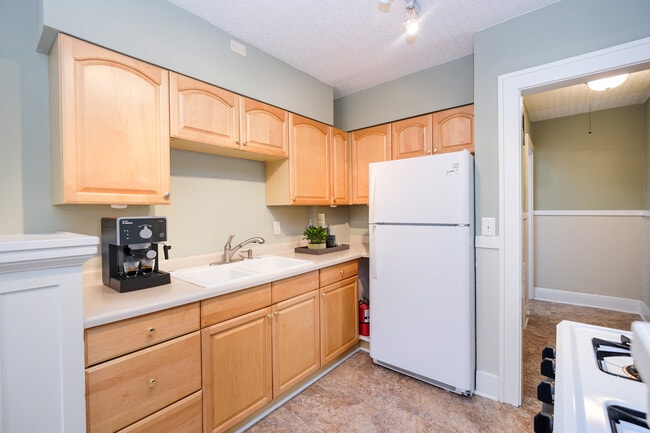 Building Photo - Chatsworth Crossing