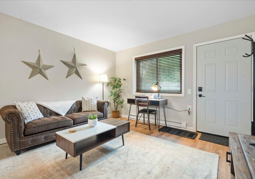 Building Photo - 1217 E Wilson St