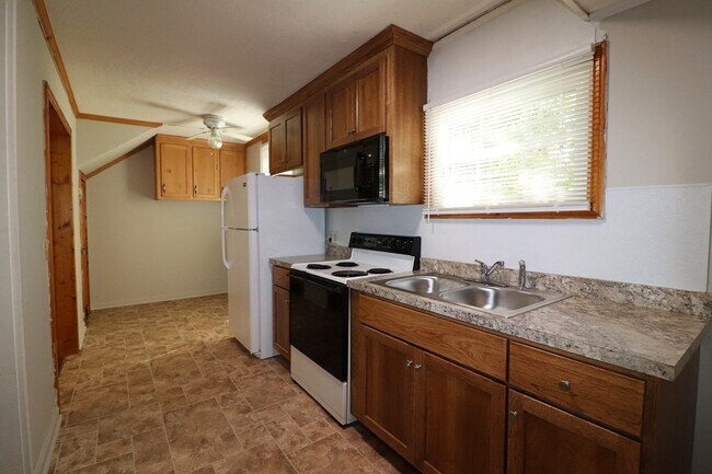 Building Photo - Cute 1 Bedroom, 1 bath in Gastonia