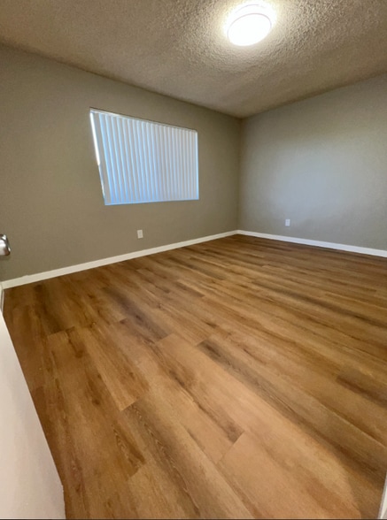 Building Photo - 2411 Pattiglen Ave