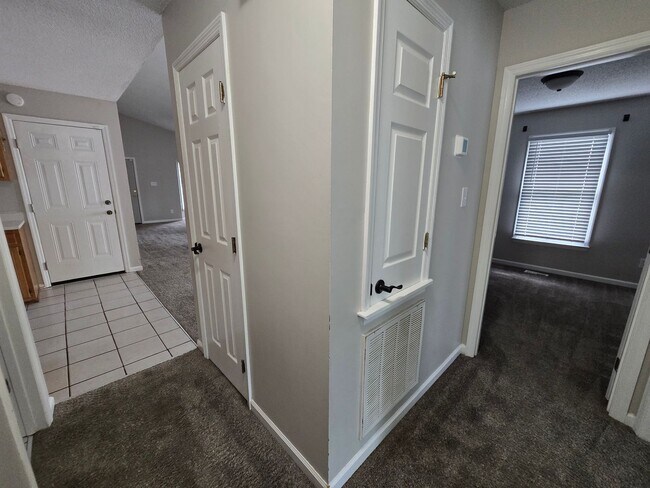 Building Photo - 6338 Rhemish Dr