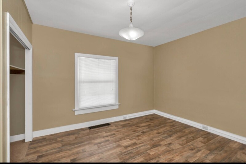 Building Photo - 170 Alton Ave