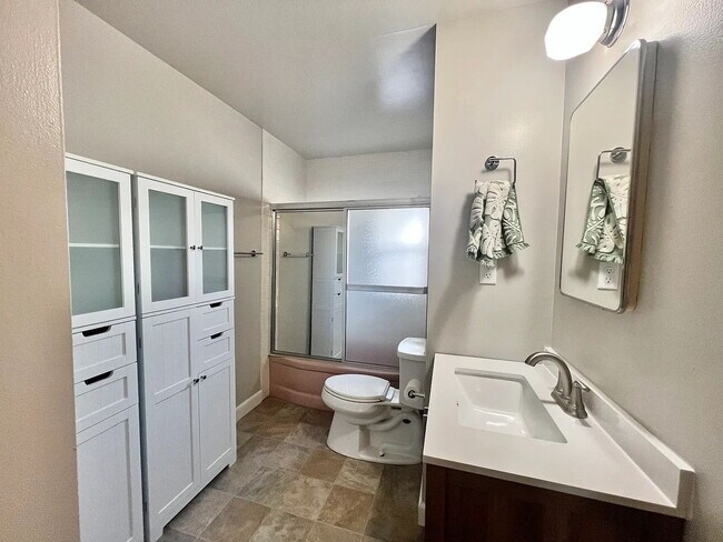 Building Photo - Prime San Jose Home with great backyard!