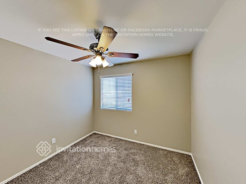 Building Photo - 22858 W Solano Dr