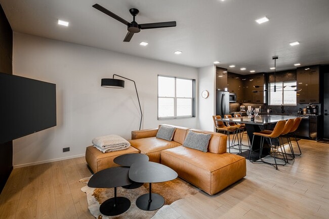 Building Photo - Modern Fully Furnished Condo for Rent- Minutes from the Hospital and Downtown Bozeman