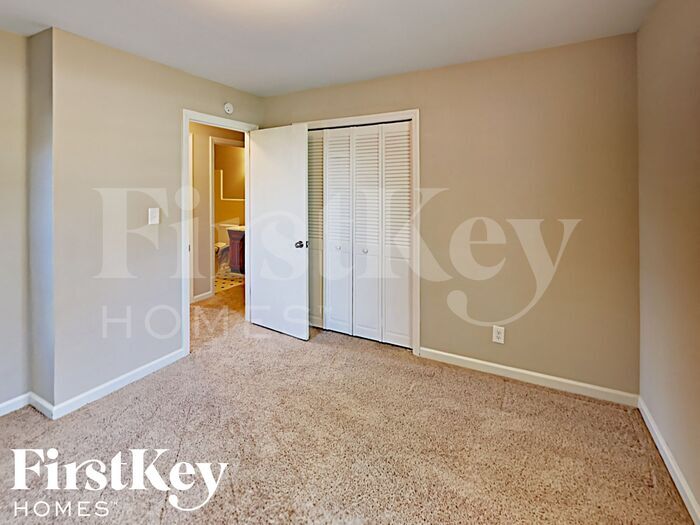 Building Photo - 2672 Lilac Dr