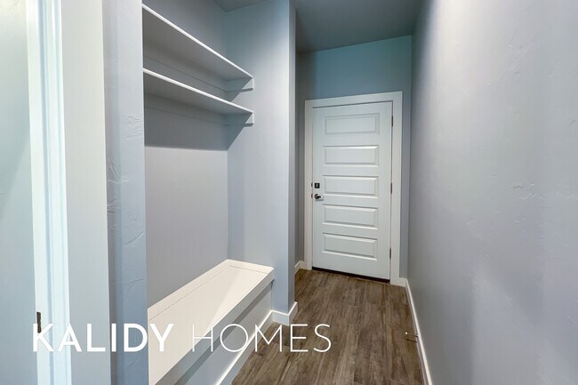 Building Photo - 17857 Salem Rd