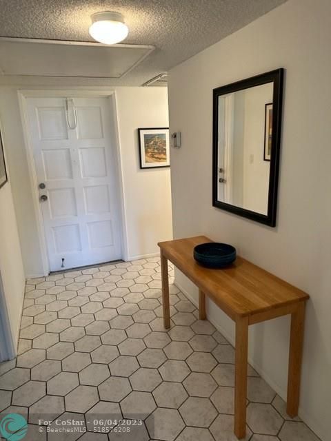 Building Photo - 2661 S Course Dr