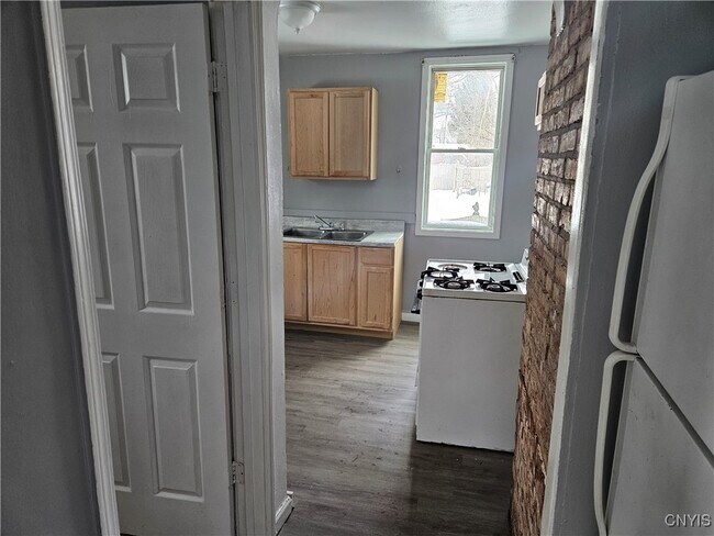 Building Photo - 117 Landon Ave