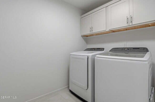 Building Photo - 13808 Paseo Sereno Dr