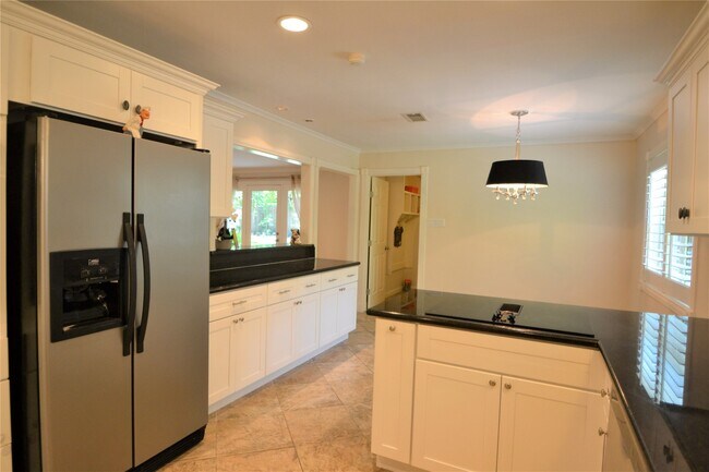 Building Photo - 4911 Wigton Dr