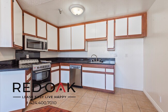 Building Photo - 4433 1/4 Eagle Rock Blvd -328