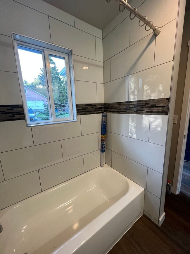 Building Photo - 2 bedroom rambler with Issaquah schools