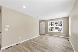 Building Photo - 45 Leyfred Terrace