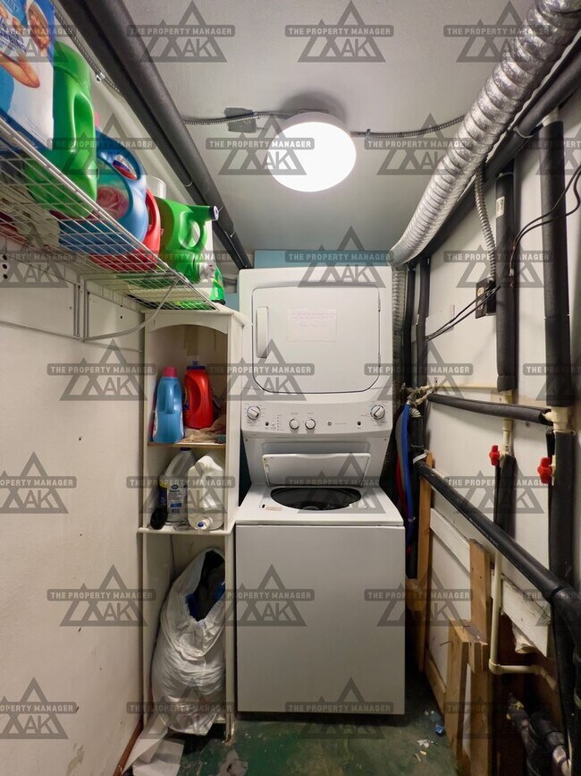 Building Photo - 11 Bonnie Ave