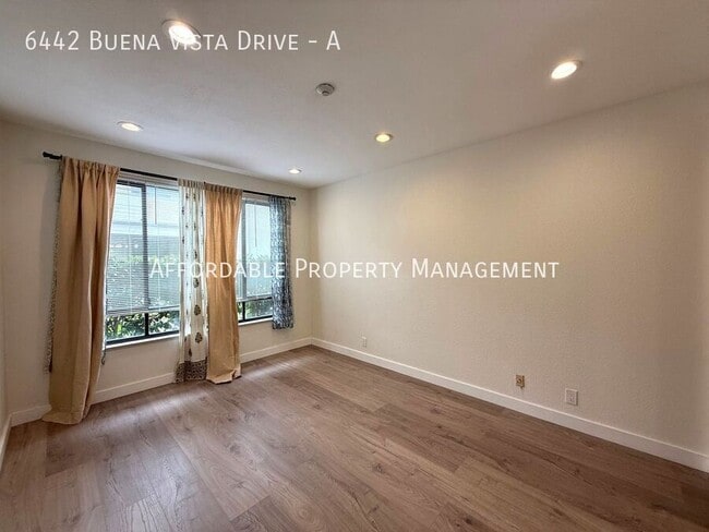 Building Photo - 6442 Buena Vista Dr