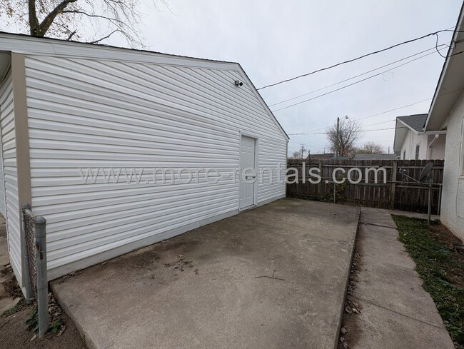 Building Photo - Remodeled 3 bedroom ranch house