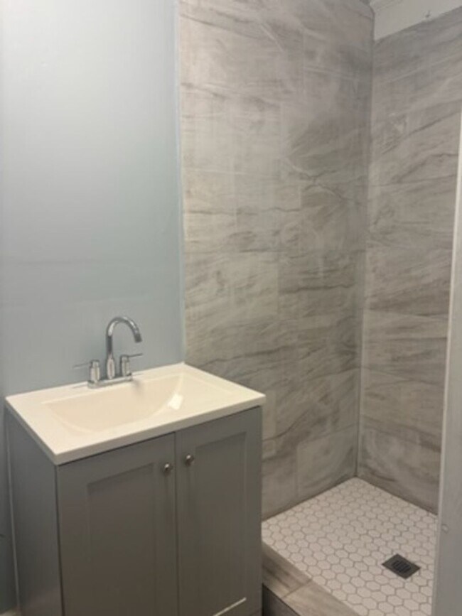 Building Photo - 4833 Churchill Dr