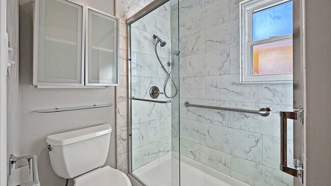 Building Photo - Coastal Comfort & Entertainer’s Retreat in Marina Faire