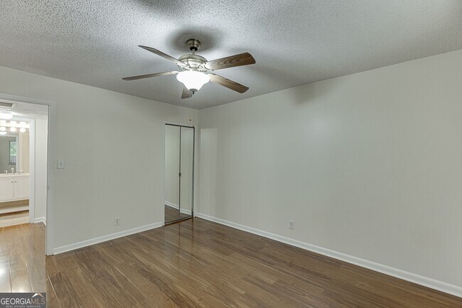 Building Photo - 33 Finch Trail NE