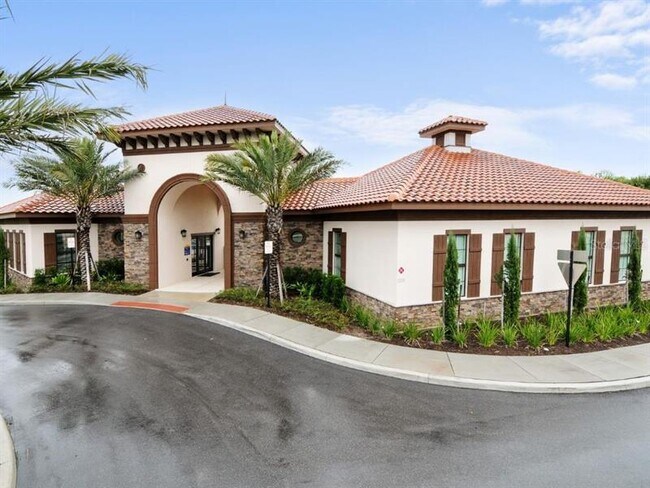 Building Photo - 7604 Oakmoss Loop