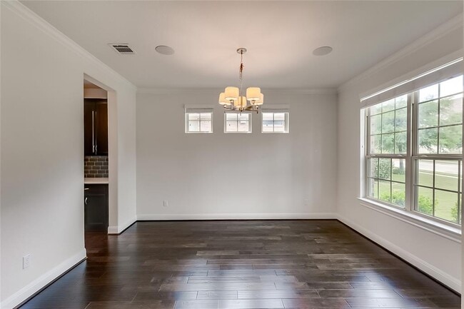 Building Photo - 4221 Valley Oaks Dr