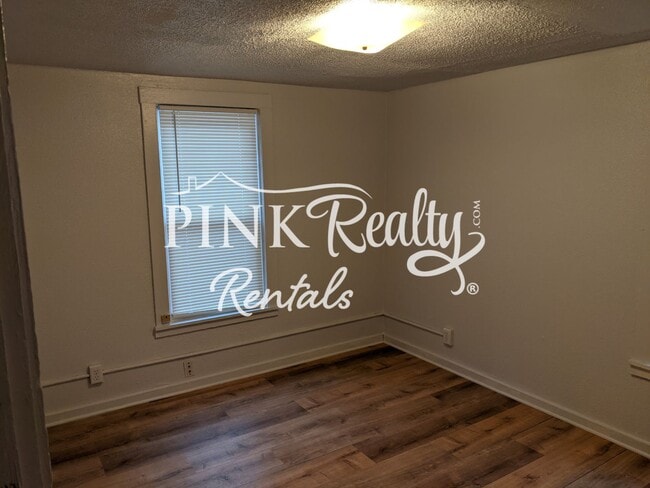 Building Photo - 17 Narrows Rd