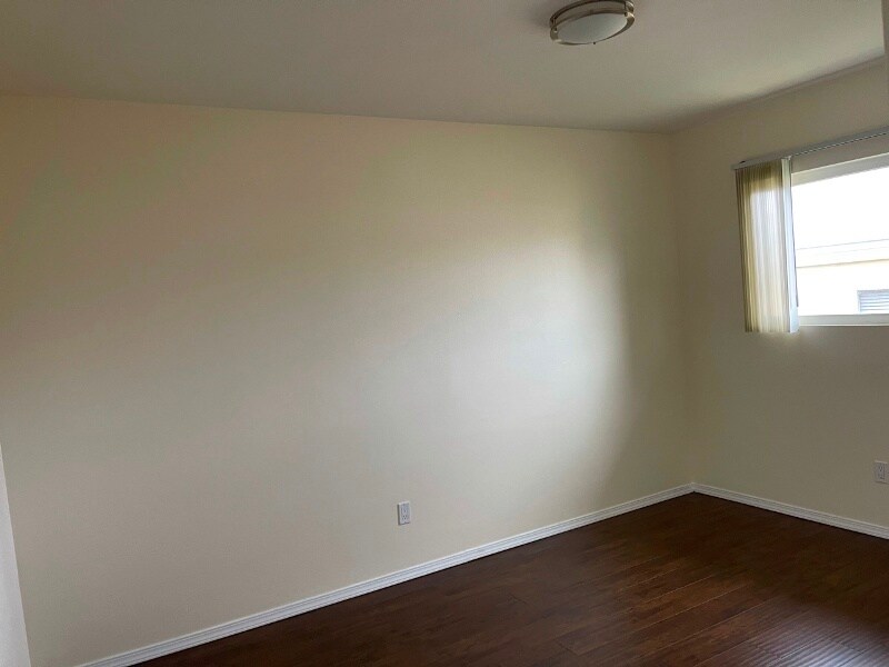 Building Photo - 2104 Huntington Ln