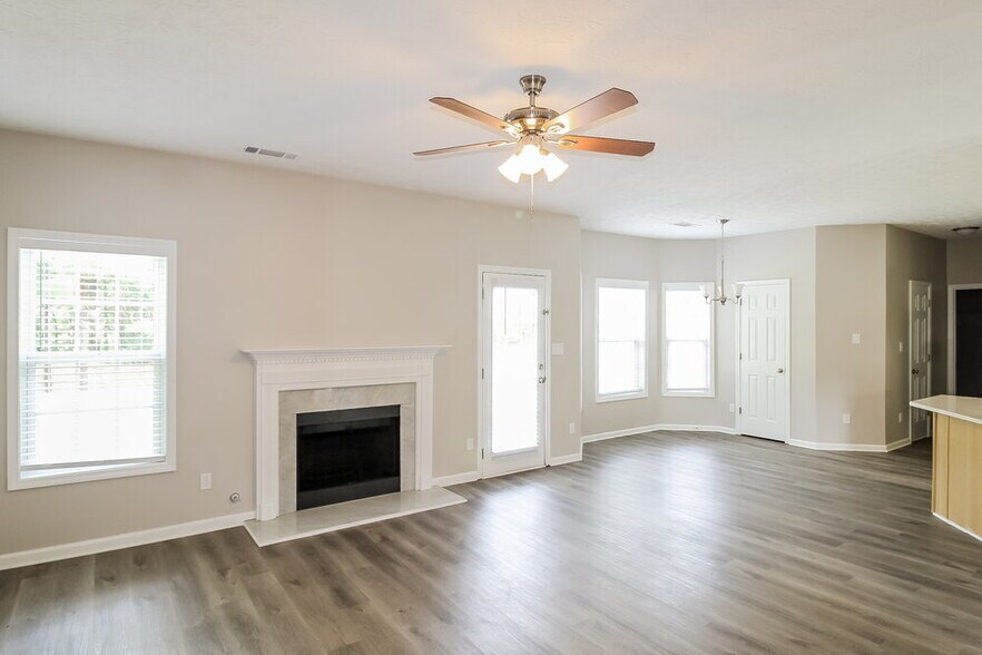 Building Photo - 2530 Cordillo Dr