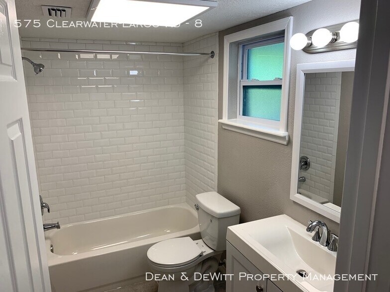 Building Photo - 1 Bed/1 Bath - Unit 9