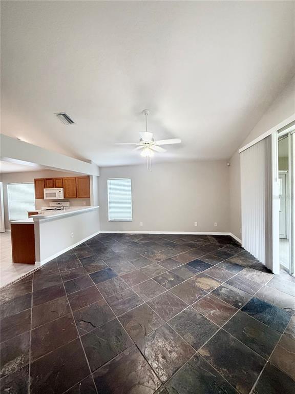 Building Photo - 31138 Harthorn Ct