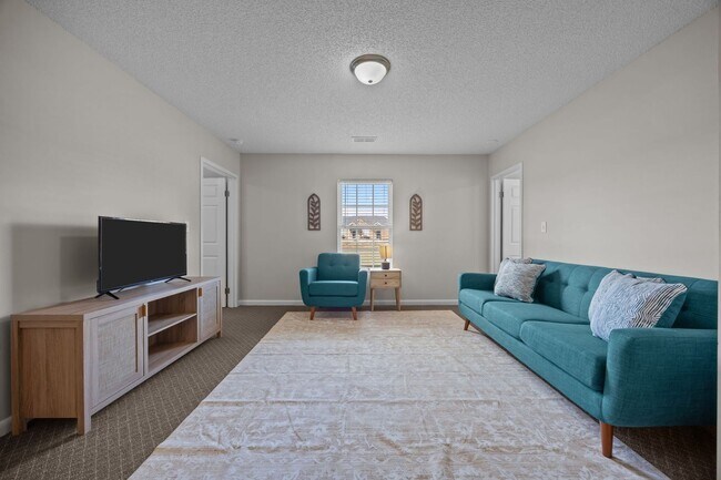 Building Photo - FULLY FURNISHED EXCLUSIVE SHORT AND MIDTERM RENTAL ONLY. AVAILABLE NOW UNTIL DEC 30.