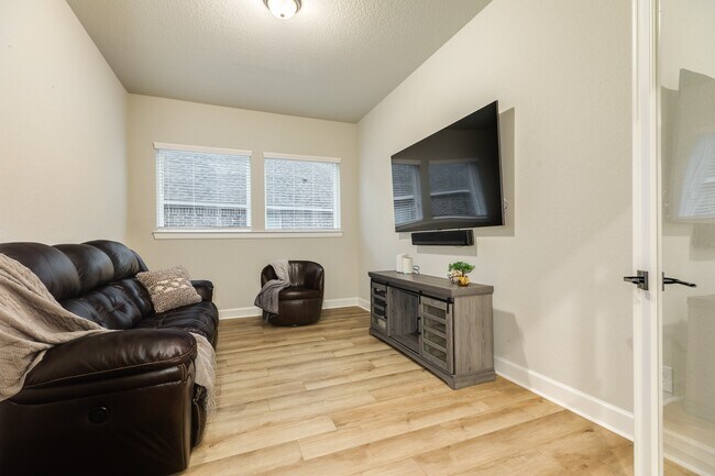 Building Photo - 9806 Starry Night Ln