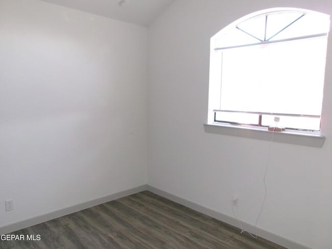 Building Photo - 7013 Echo Cliffs Dr