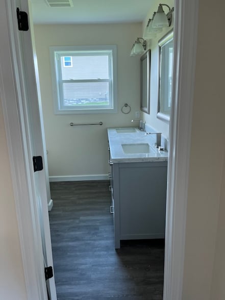 Building Photo - 1037 Tomahawk Trl