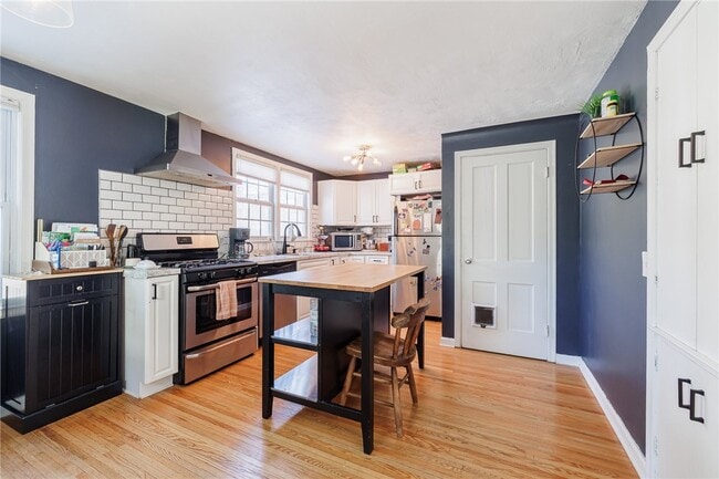 Building Photo - 206 Farmington Rd