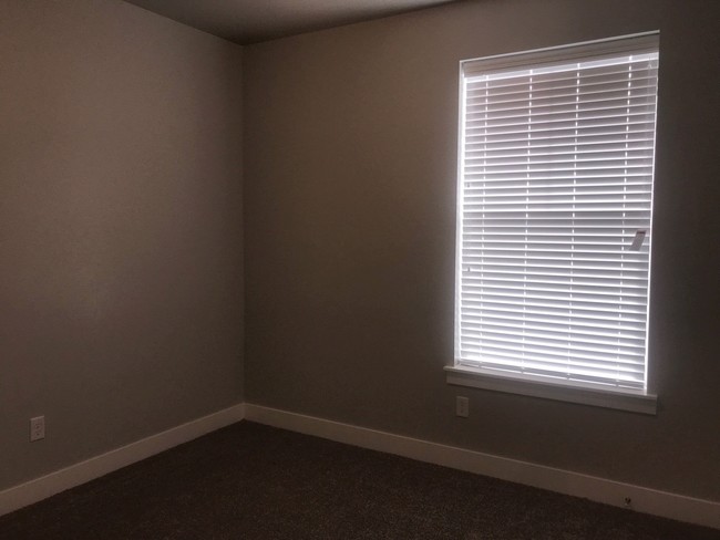 Building Photo - 14648 McKellen Dr