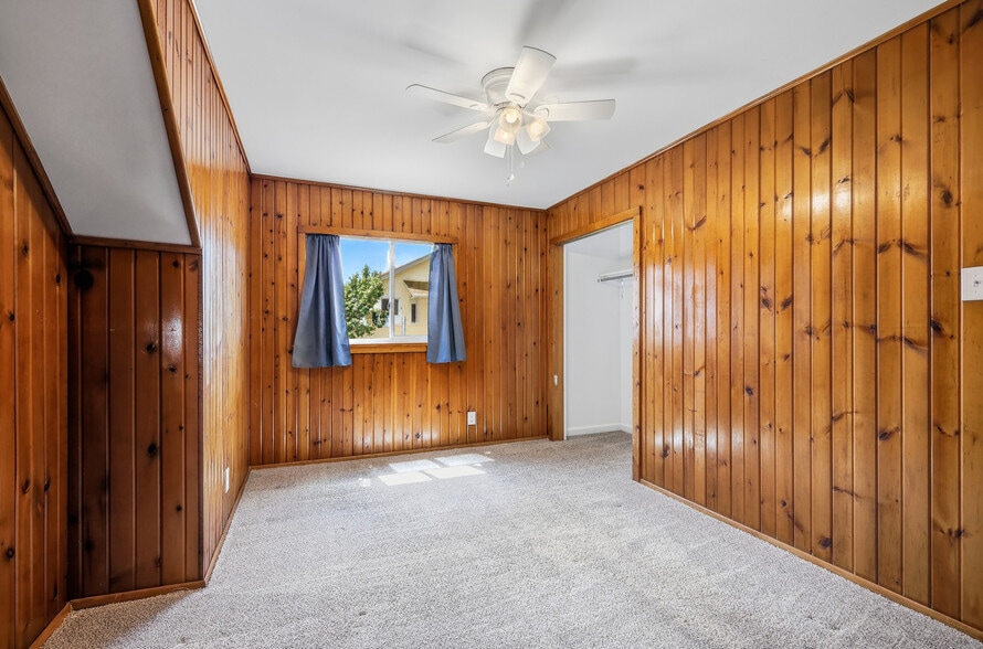 Building Photo - 2615 Van Buren Ave