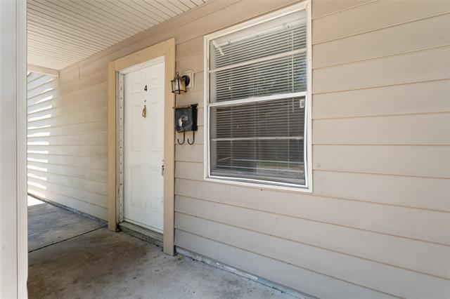 Building Photo - 816 S Crockett St