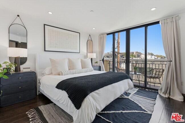 Building Photo - 500 Orlando Ave