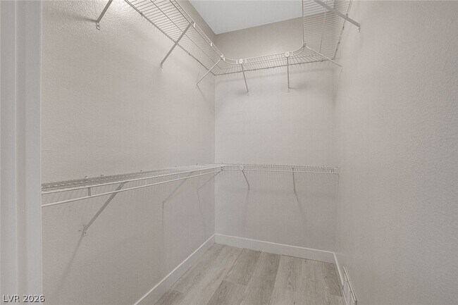 Building Photo - 8000 W Badura Ave