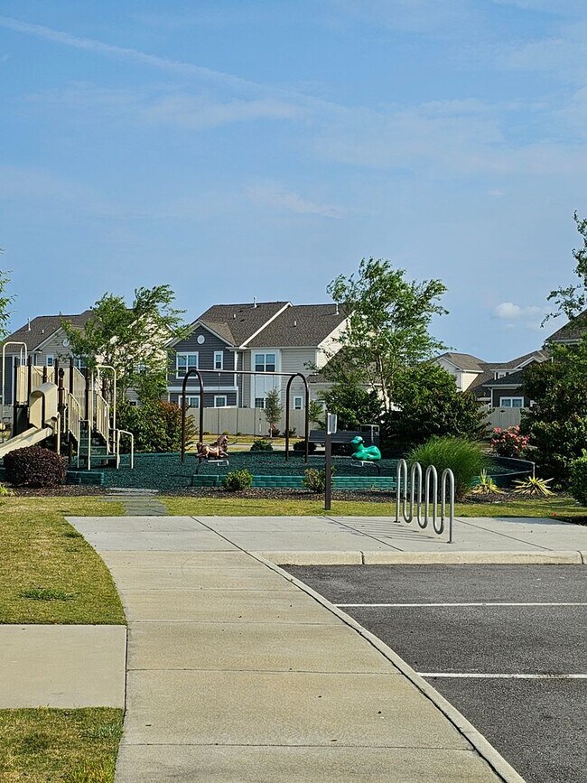Building Photo - 1949 Bexley Ln