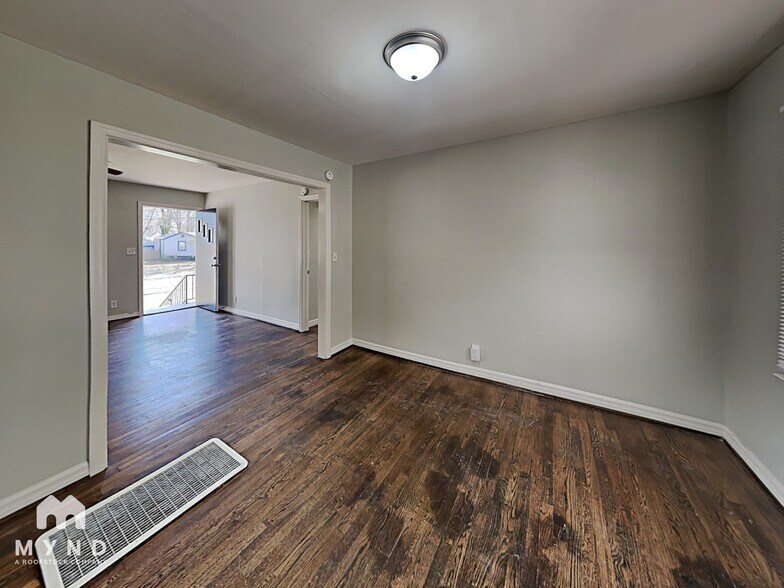 Building Photo - 924 Parkway Dr