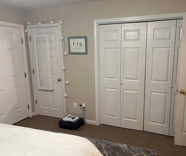 Building Photo - Trojan Commons Condo