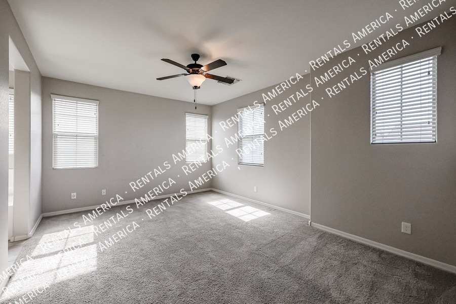 Building Photo - 2264 S Wallrade Ln