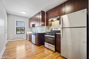 Building Photo - 547 Chestnut St