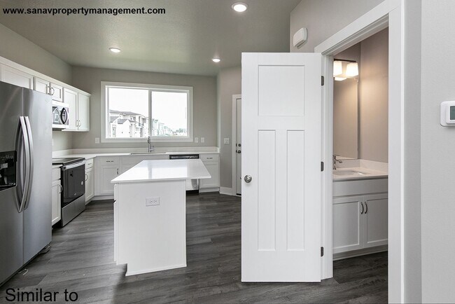 Building Photo - Experience Home Perfection in Style! Spacious 3-Bed Home Coming Up in Ankeny!