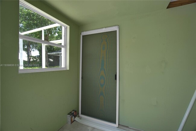 Building Photo - 9189 Sun Terrace Cir