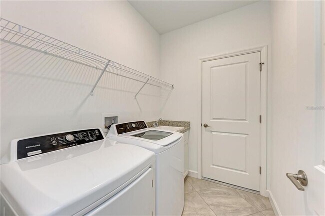 Building Photo - 16464 Whale Grey Pl