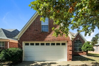 Building Photo - 8207 Cross Point Dr